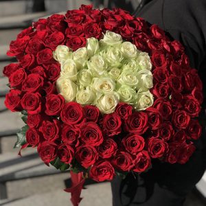 101 роза в виде сердца в Херсоне фото