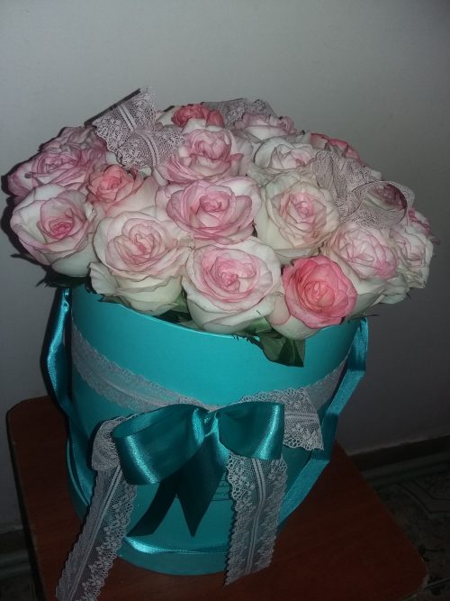 Фото товара 21 элитная розовая роза в фирменной упаковке в Херсоне