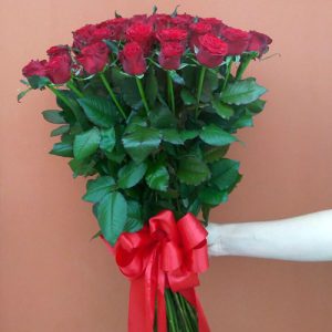 21 красная роза в Херсоне фото