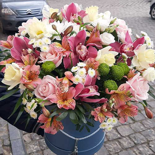 product category Flowers in hatboxes | Kherson | «Букет Экспресс»