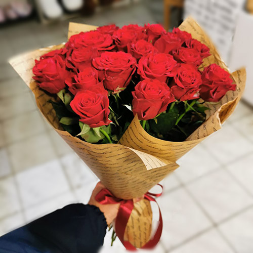 цветы и подарки к новому году в категории Розы | «Букет Экспресс»